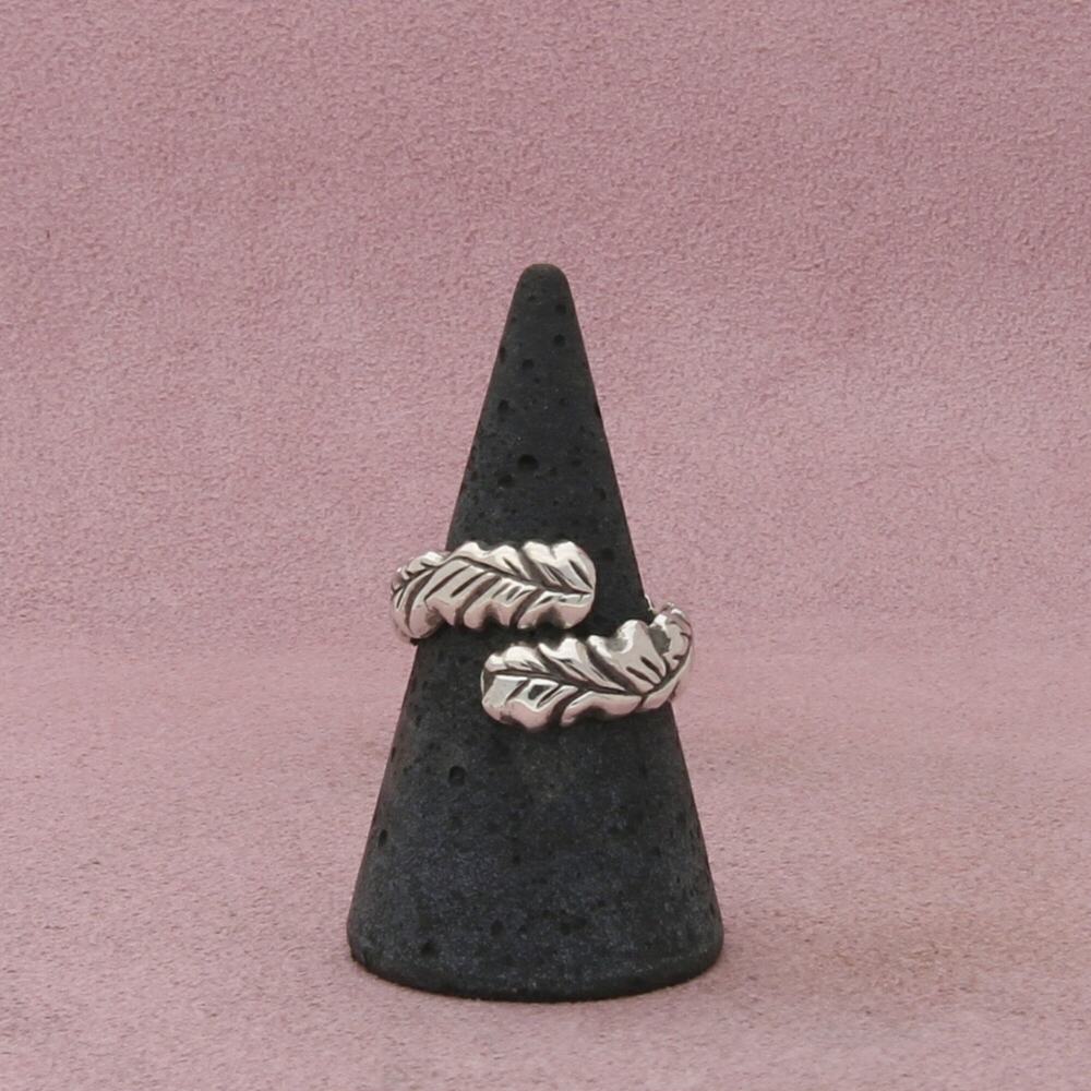 sterling silver vintage carved leaf bypass ring size 8